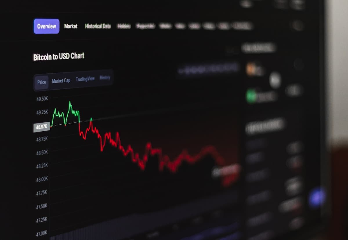 Circle Just Posted a 77% Revenue Surge, USDC Hit $75 Billion, and Hedge Funds Lost $500 Million Betting Against It